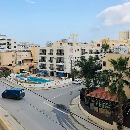 Mackenzie , 300m To The Sea * Larnaca